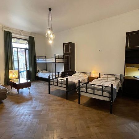 Гостевой дом 3rd Floor Тбилиси Экстерьер фото