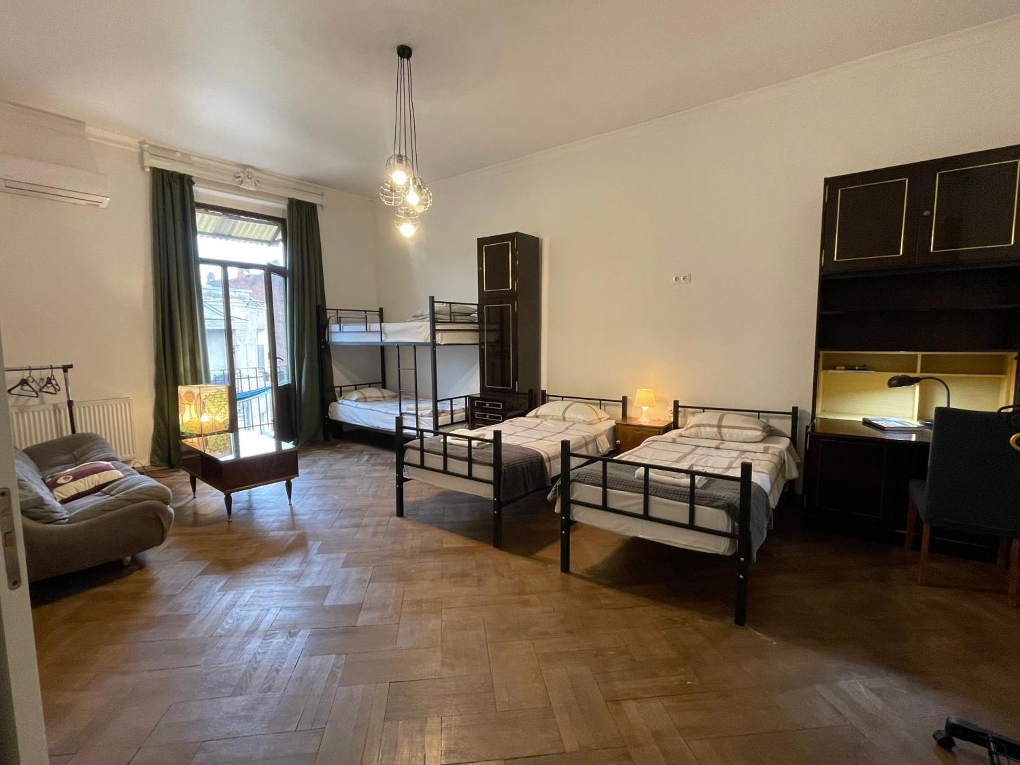 Гостевой дом 3rd Floor Тбилиси Экстерьер фото